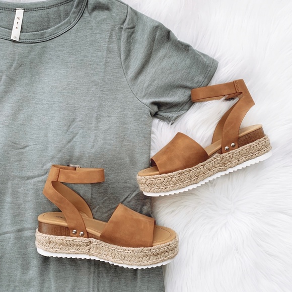 NEW Tan Platform Espadrille Sandals - Picture 2 of 4